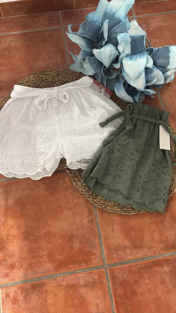 Pantalón corto CALADO