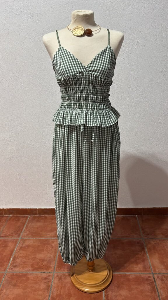 Conjunto VICHY fruncido color verde