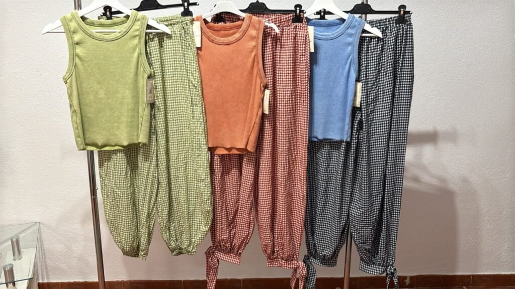 Conjunto Camiseta Surfera y Pantalón Vichy