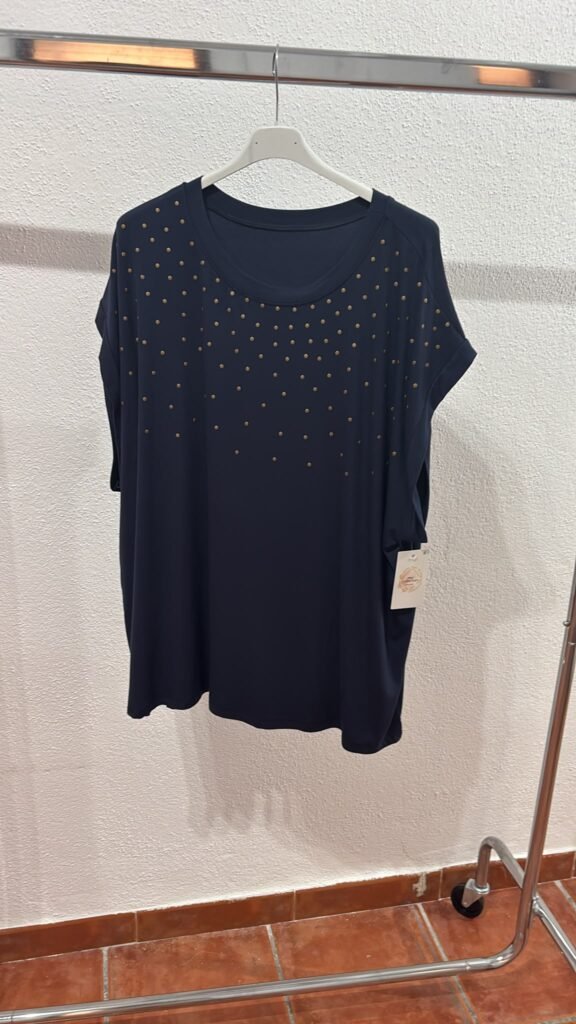 Camiseta TACHUELAS