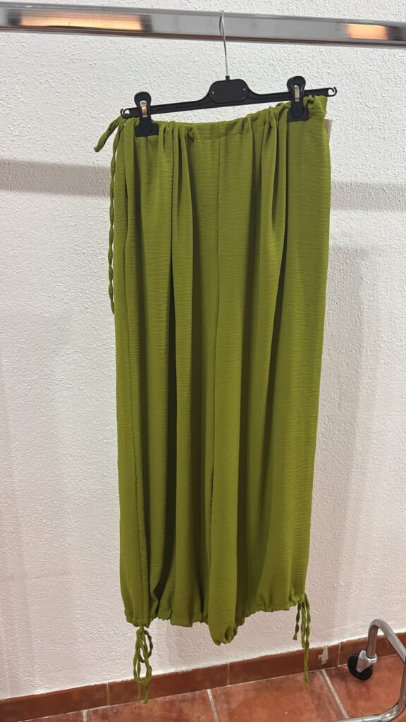 Pantalón Zara Lazo verde oliva