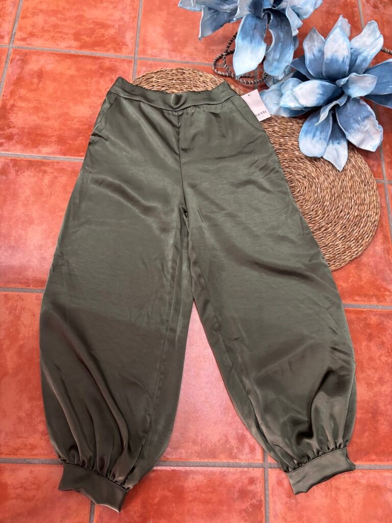 Pantalón satén puño